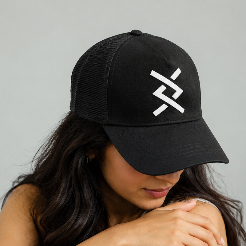 Monochrome Knot Trucker